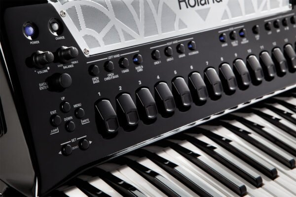 FR-8x V-Accordion Flagship piano-type