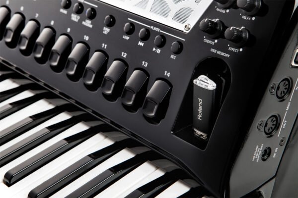 FR-8x V-Accordion Flagship piano-type
