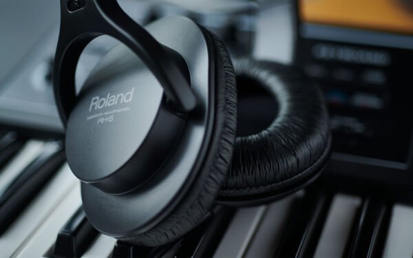 Roland RH-5 Headphones UAE – Comfortable, Accurate & Affordable