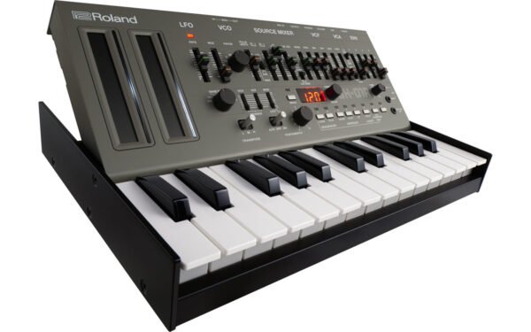 SH-01A Synthesizer Four Times the Sounds in A Fraction of the Size