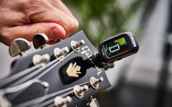 TU-02 Clip-On Tuner