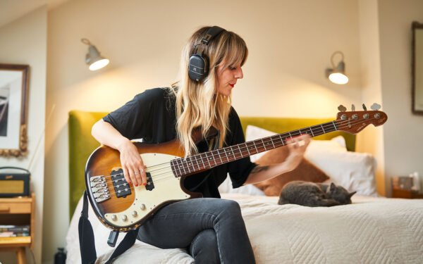 WAZA-AIR BASS Wireless Personal Bass Amplification System